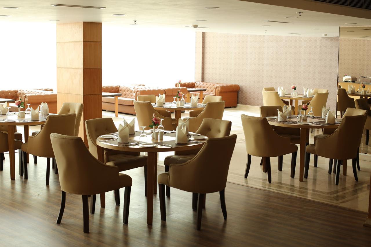 Udman Hotels And Resorts By Ferns N Petals New Delhi Bagian luar foto