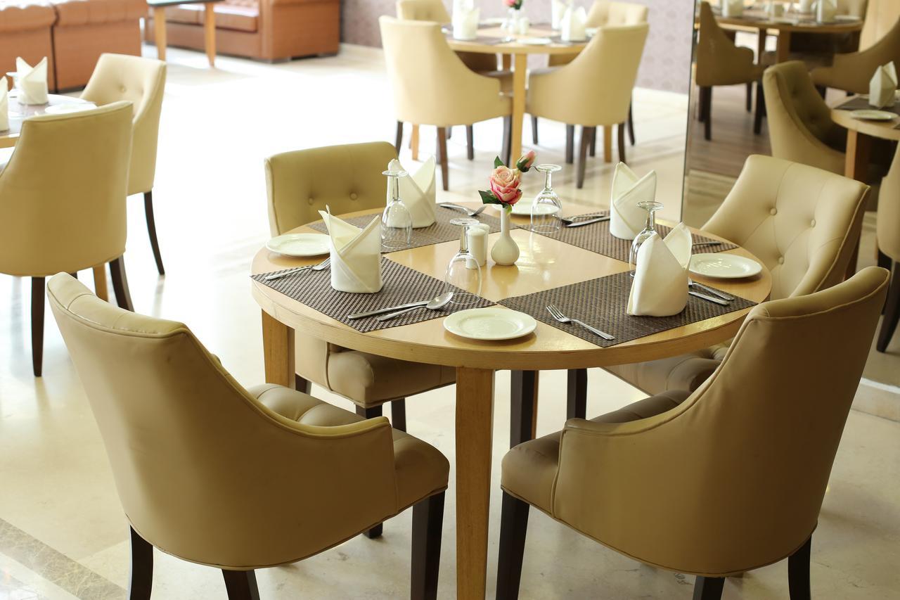 Udman Hotels And Resorts By Ferns N Petals New Delhi Bagian luar foto