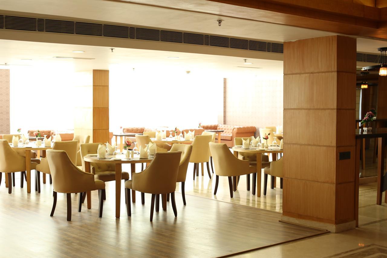 Udman Hotels And Resorts By Ferns N Petals New Delhi Bagian luar foto