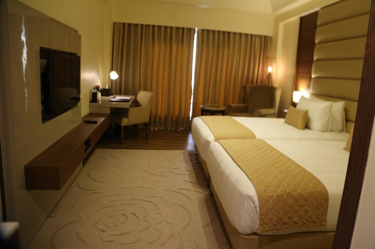 Udman Hotels And Resorts By Ferns N Petals New Delhi Bagian luar foto