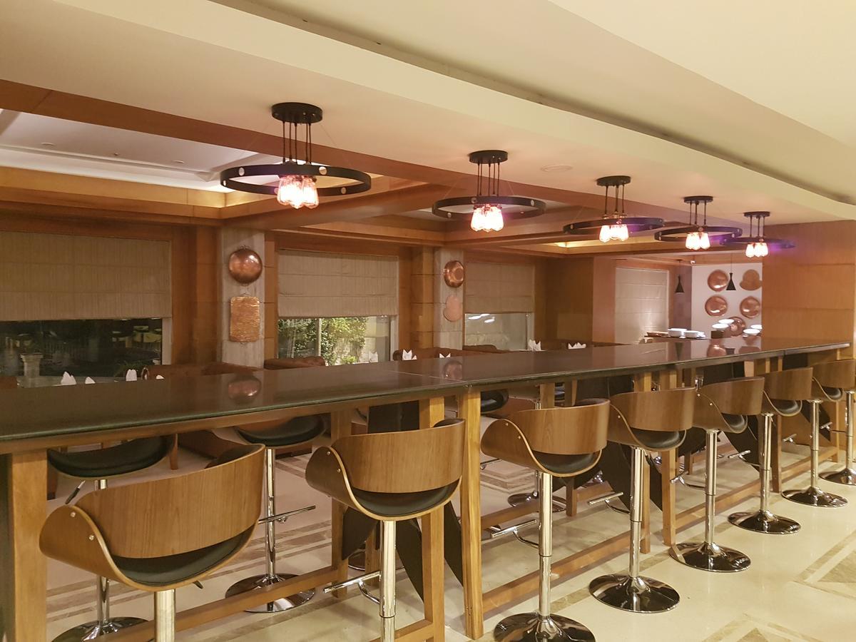 Udman Hotels And Resorts By Ferns N Petals New Delhi Bagian luar foto